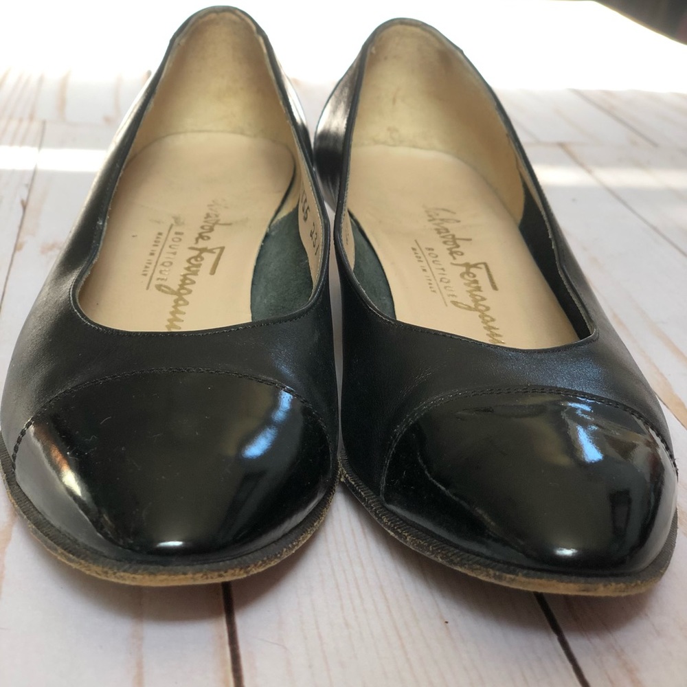 Salvatore Ferragamo DO 5725 231 6.5B Leather and Patent 1.5” Pump